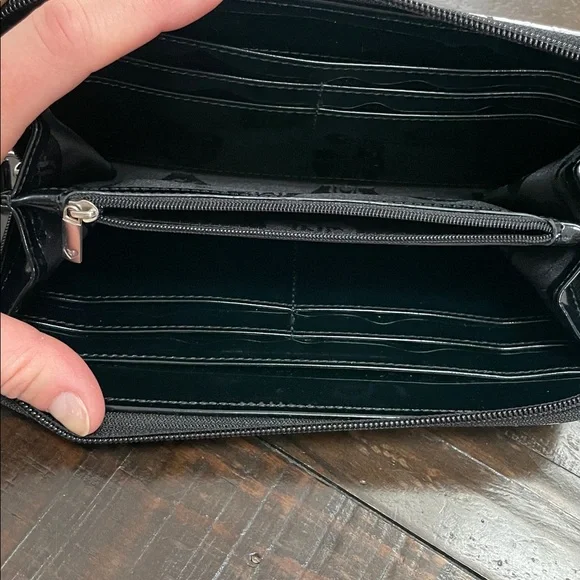 Loungefly Hello Kitty Wallet - Picture 8 of 11